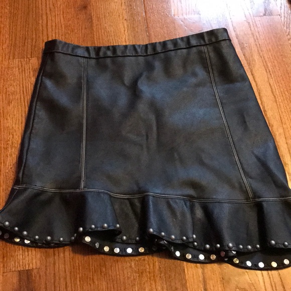 Zara leather skirt - Picture 3 of 5